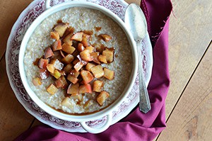 Irish Oatmeal with Hot Buttered Cinnamon Apples 