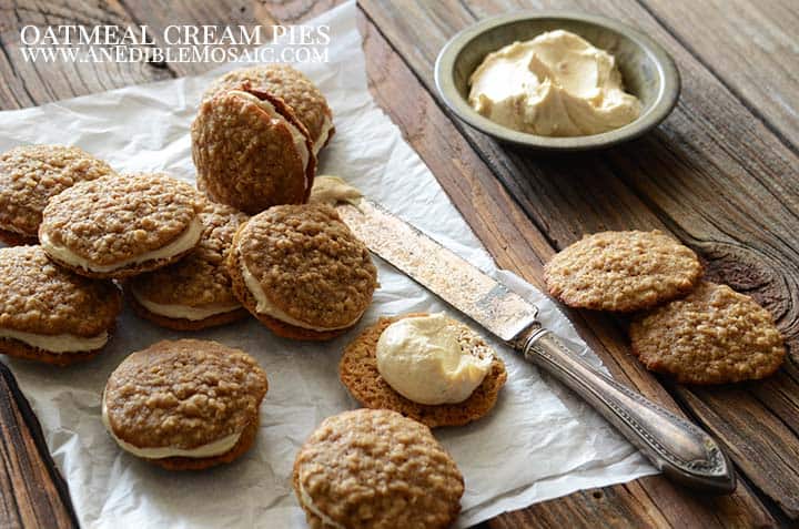 Oatmeal Cream Pies with Description