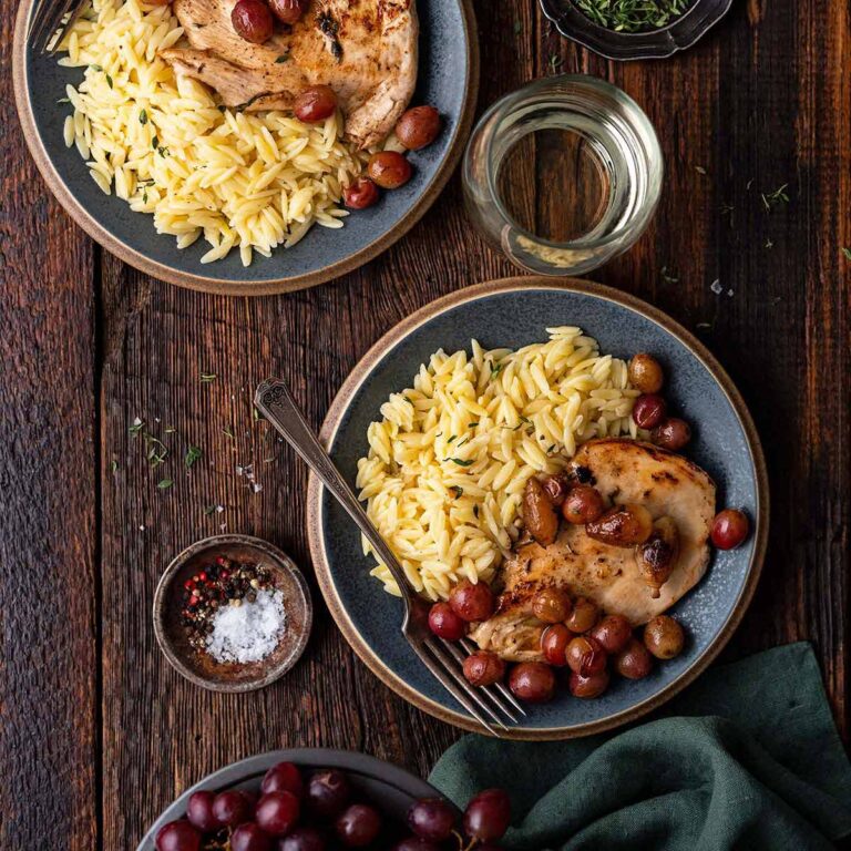 easy chicken with grapes recipe featured image
