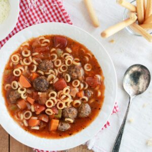 spaghetti ring and meatball soup featured image