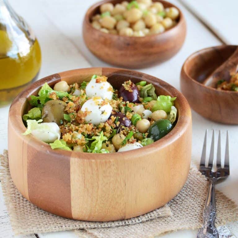 bread crumb salad featured image