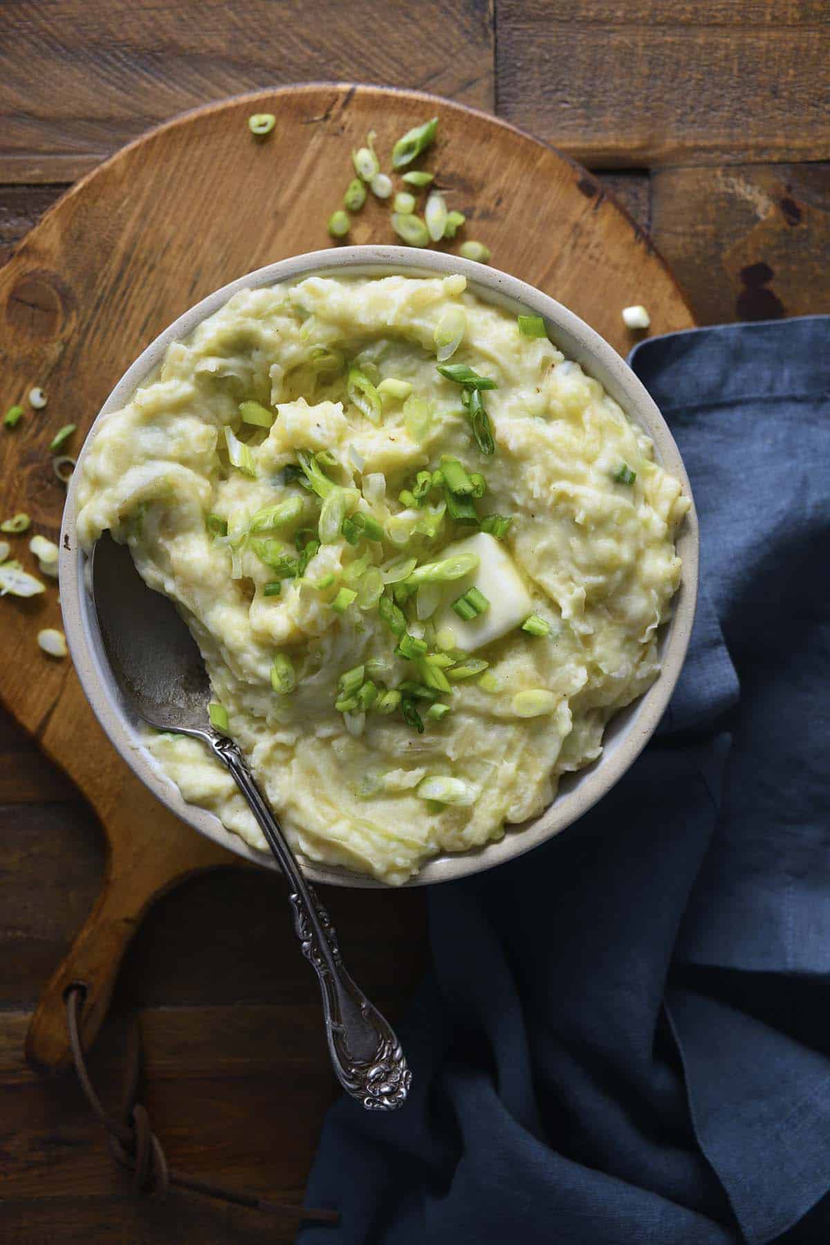 bowl of buttery mashed potatoes