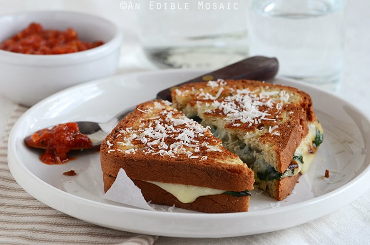 Ananiver Håbefuld bule Spinach-Mozzarella Grilled Cheese - An Edible Mosaic™