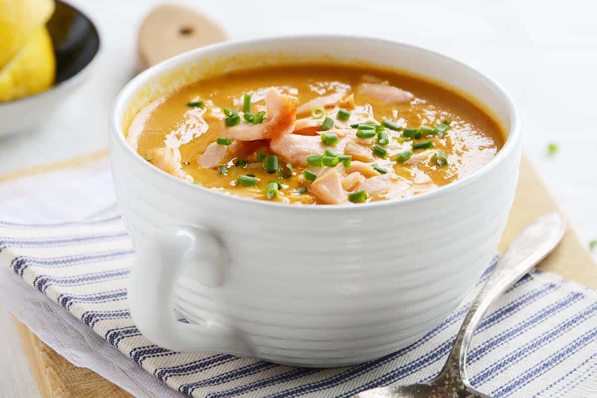 best salmon bisque with flaked salmon