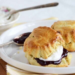 cherry scone featured image