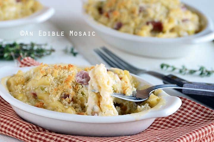 smoky-white-cheddar-mac-and-cheese-with-leeks-3