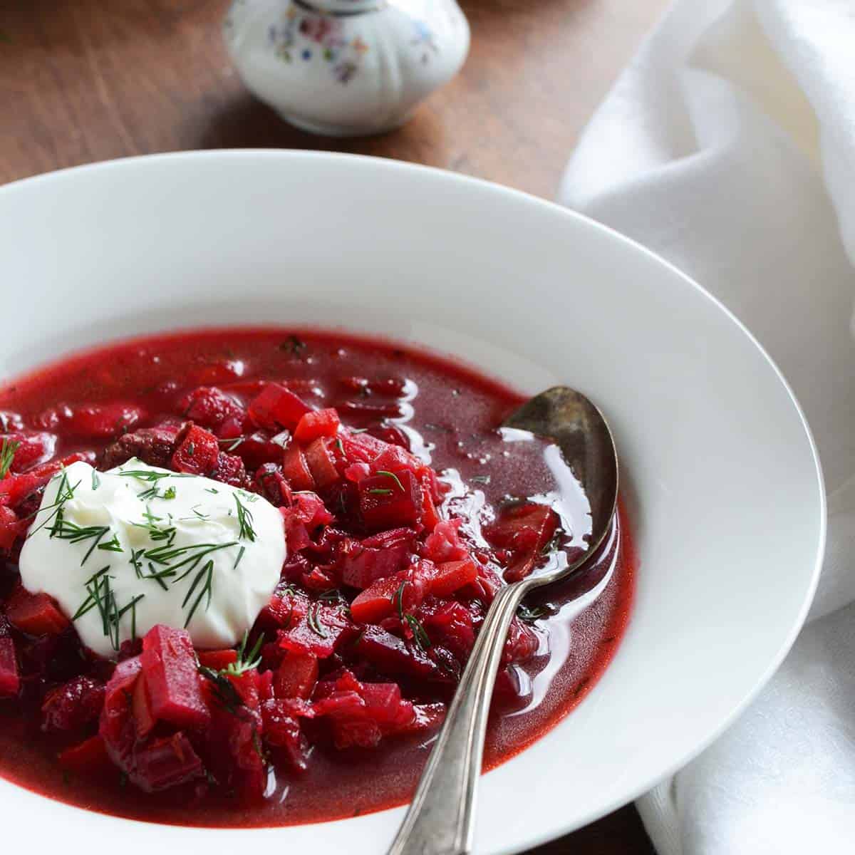 Vegetarian Red Beet Soup - Momma Chef