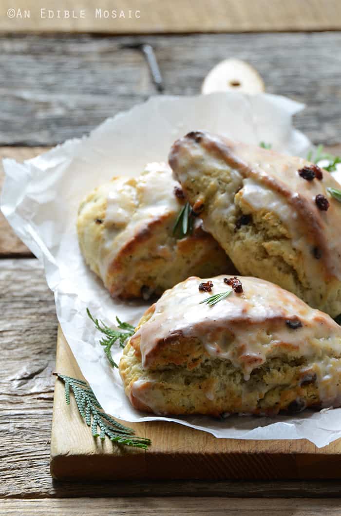 Christmas Morning Scones {aka Vanilla Bean, Nutmeg, and Rosemary-Scented Scones} 3