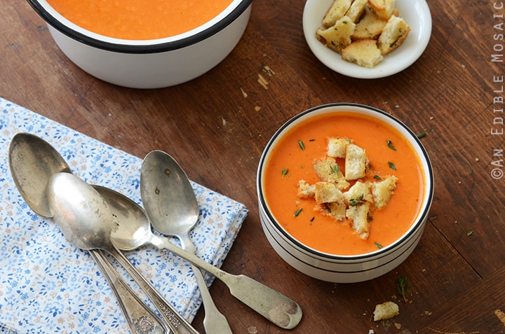 Roasted Red Pepper Soup with Cheesy Herb and Garlic Croutons 4