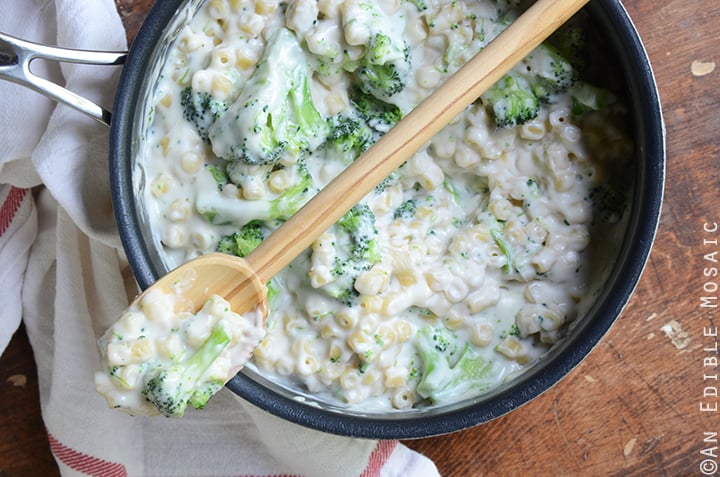 Stovetop White Cheese Macaroni and Cheese with Broccoli 3