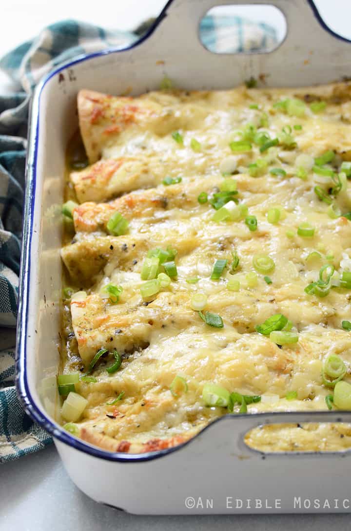 Green Chicken Enchiladas Recipe with Salsa Verde