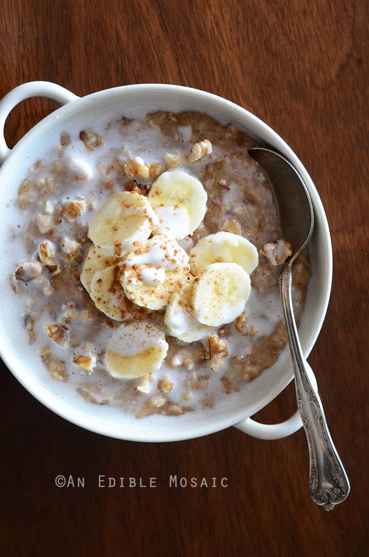 Banana Bread Oatmeal with Walnut and Date