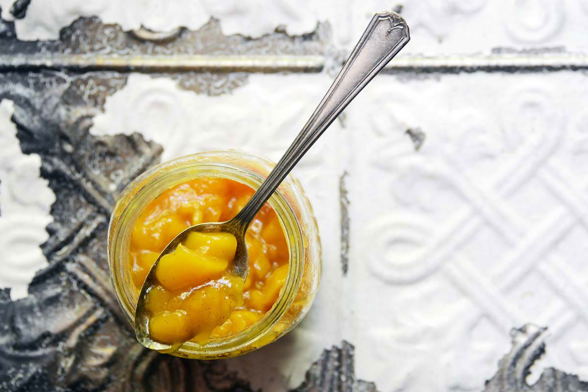 mango jam with vanilla