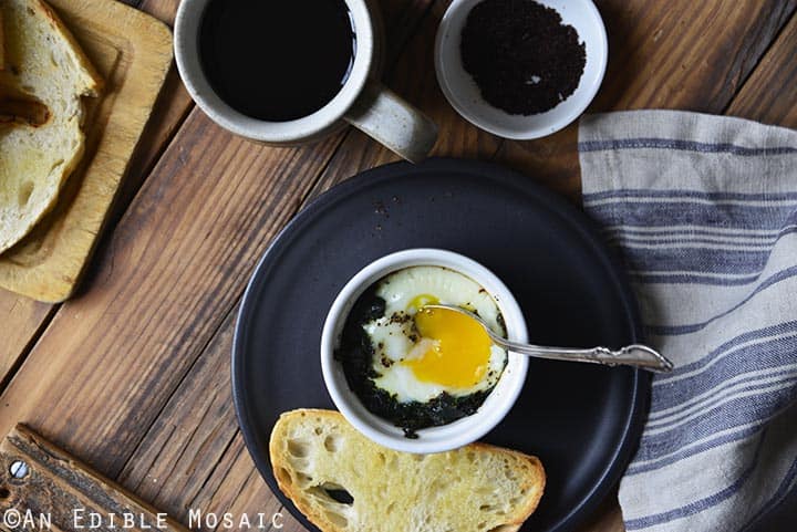 sumac-spiced-baked-eggs-with-kale-paleo-4