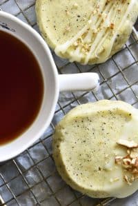 chai tea shortbread cookies featured image