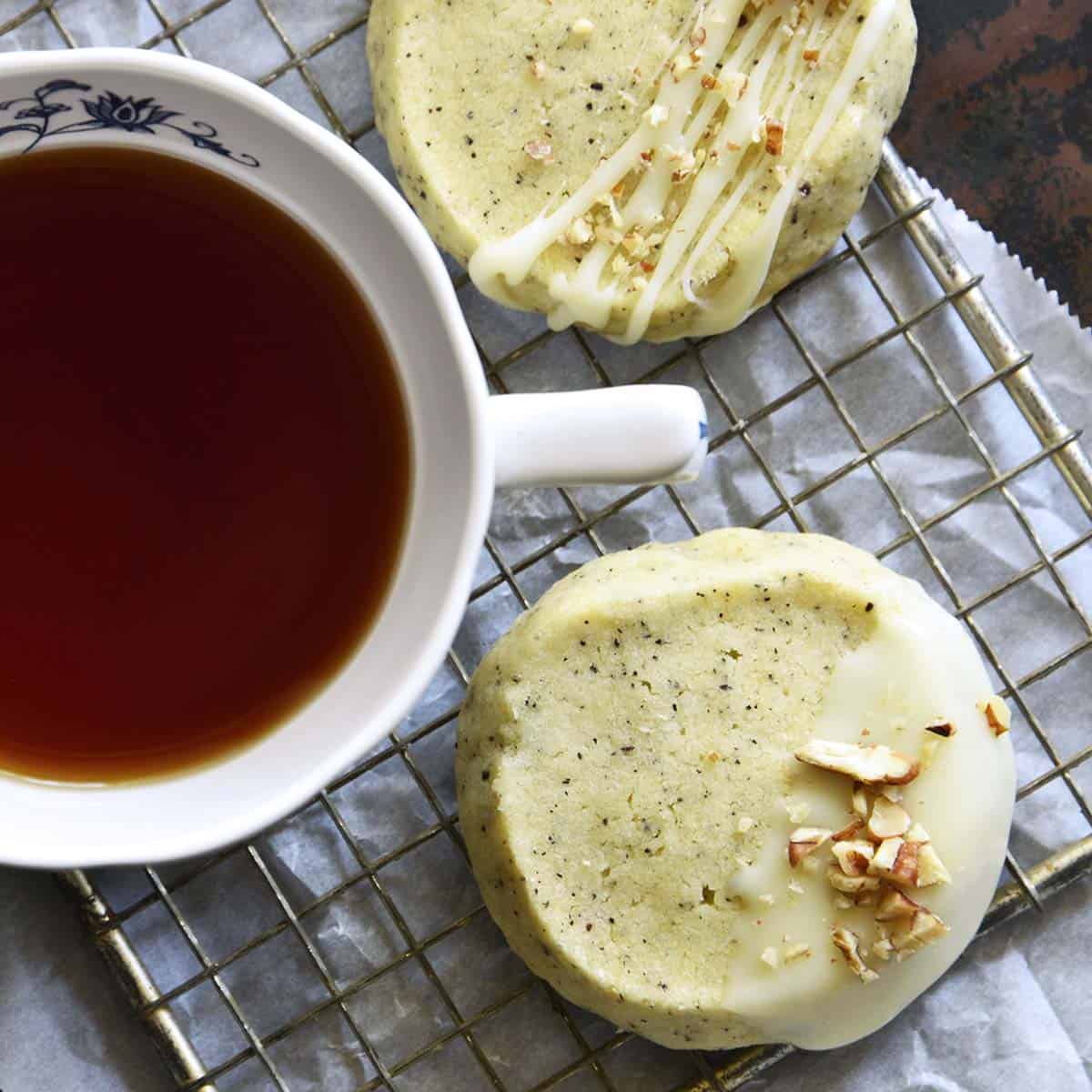 chai tea shortbread cookies featured image