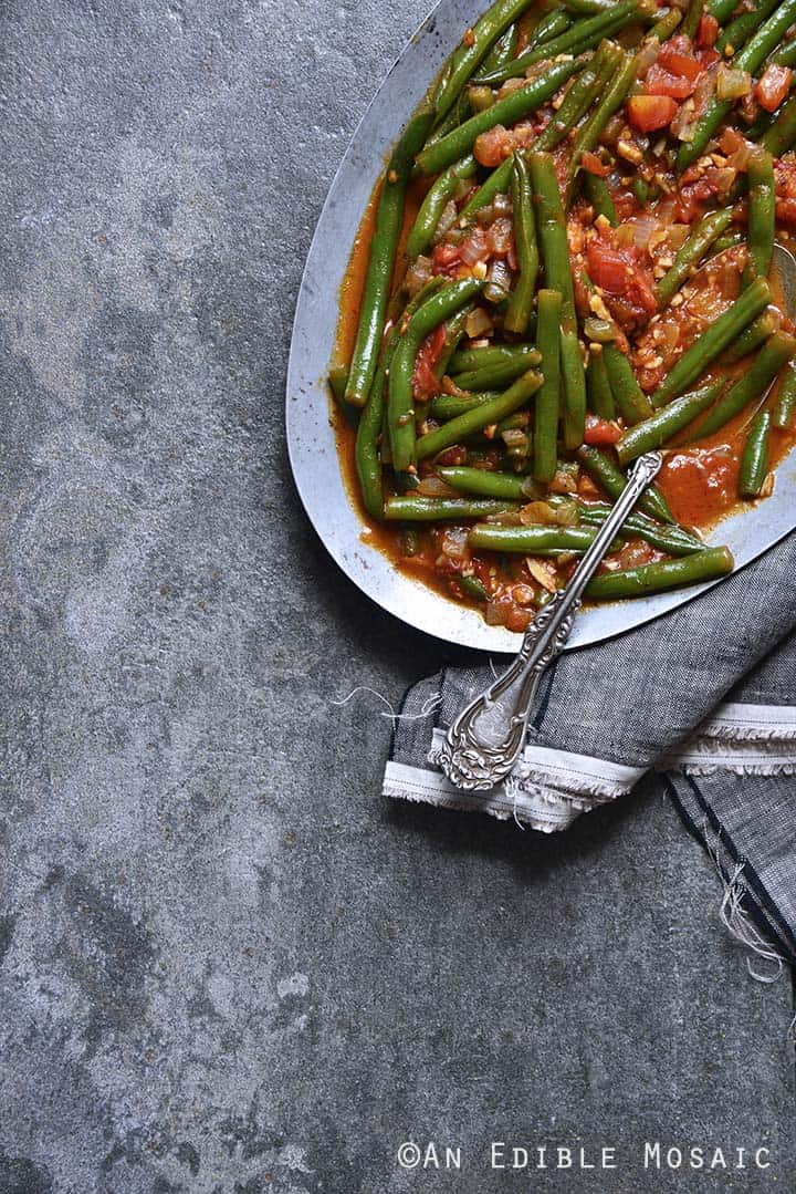Middle Eastern Spiced Green Beans with Olive Oil and Tomato