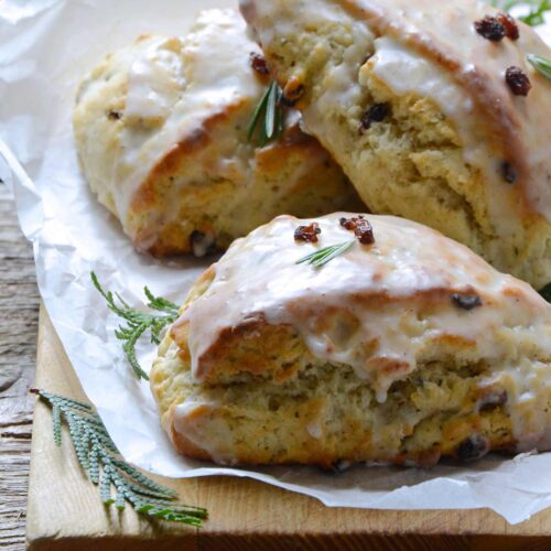 christmas morning scones featured image