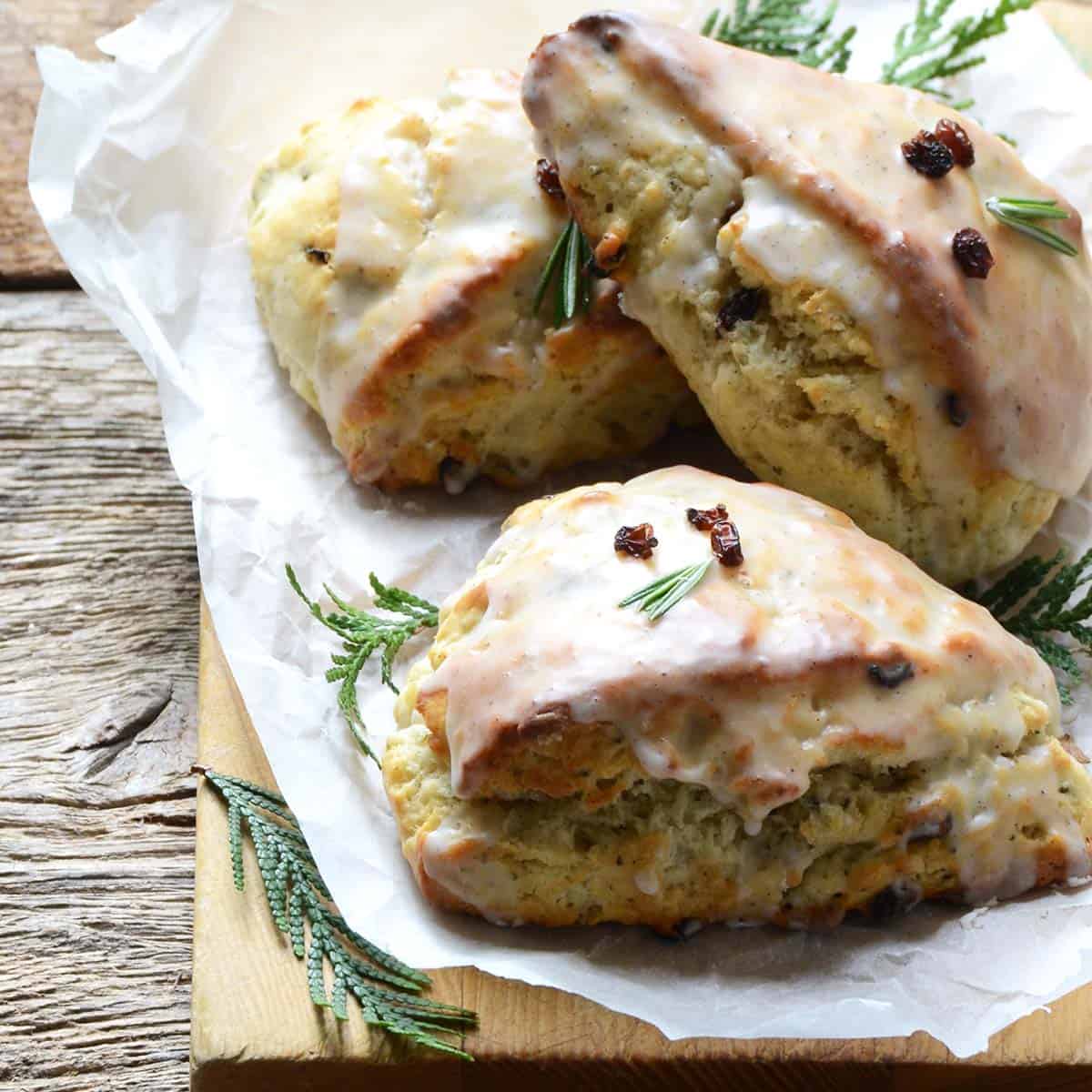 christmas morning scones featured image