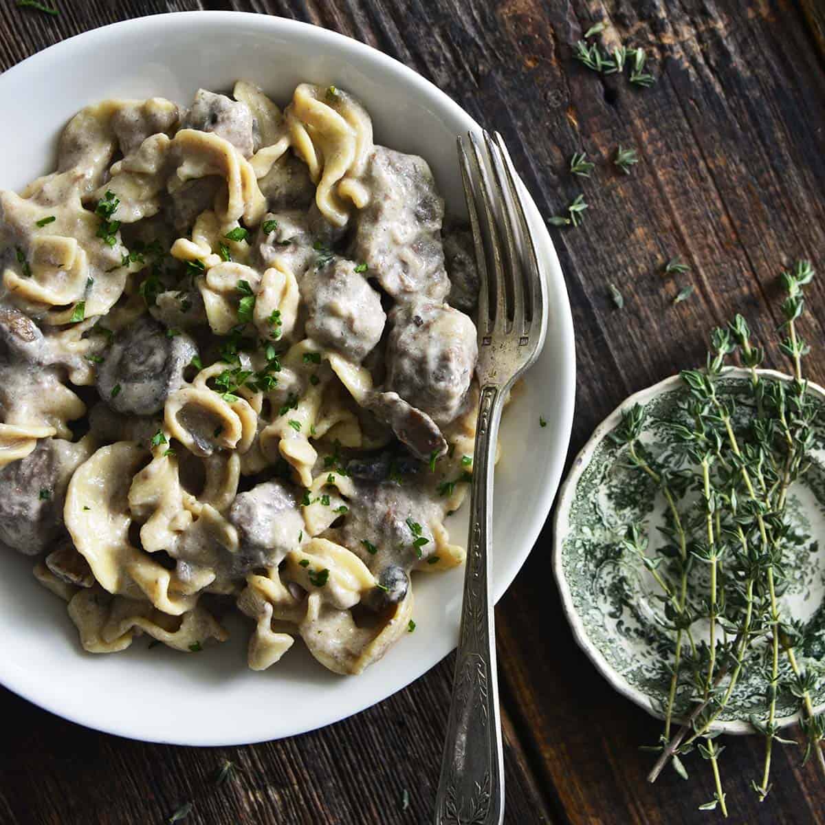 instant pot beef stroganoff featured image