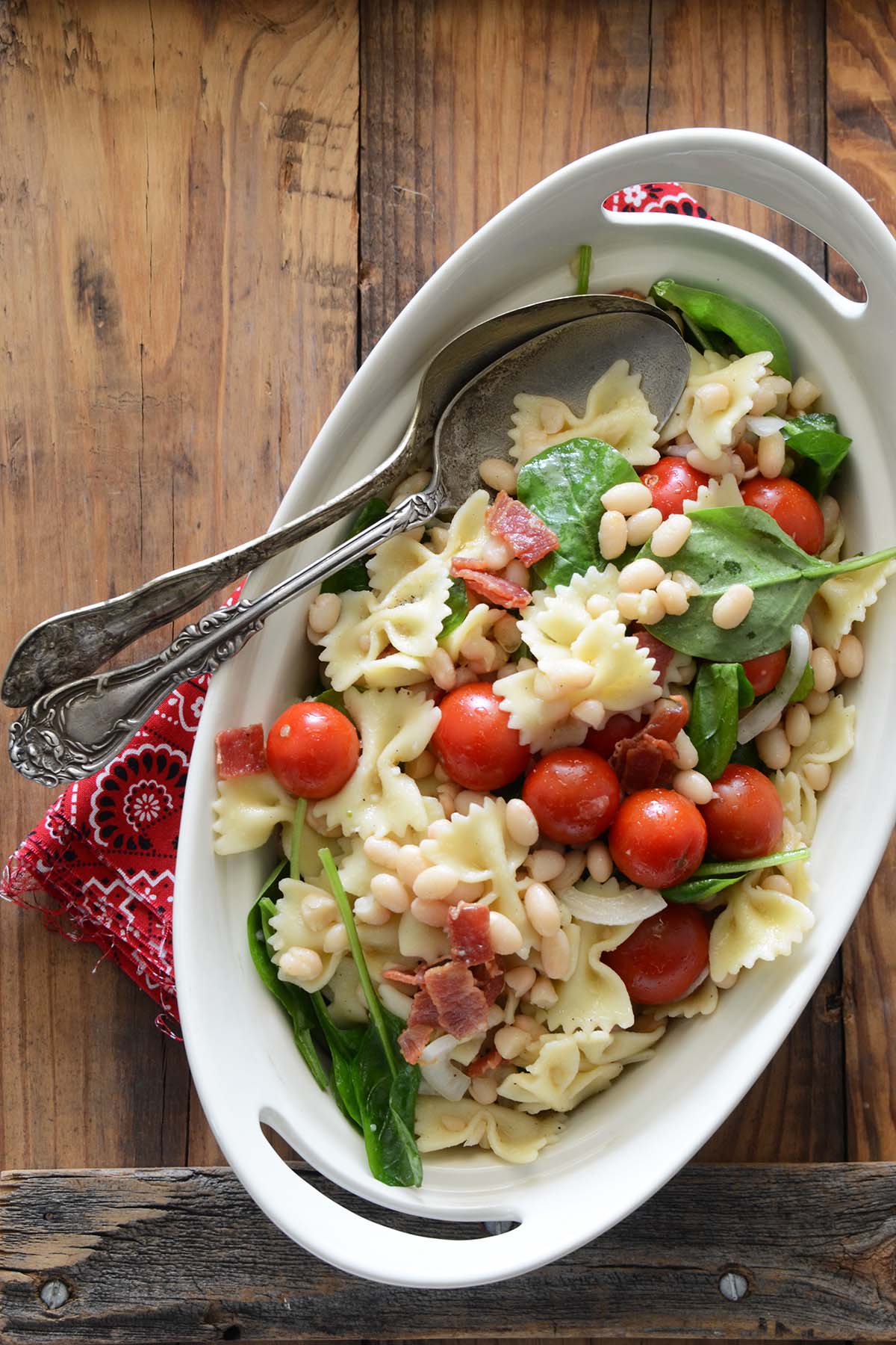 top view of bowl of healthy blt pasta salad recipe