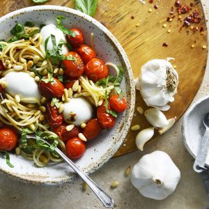 roasted tomatoes with pasta featured image