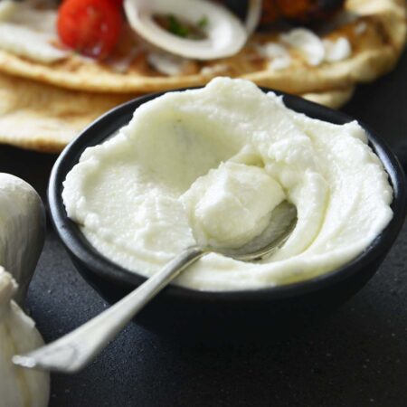 fluffy garlic toum featured image