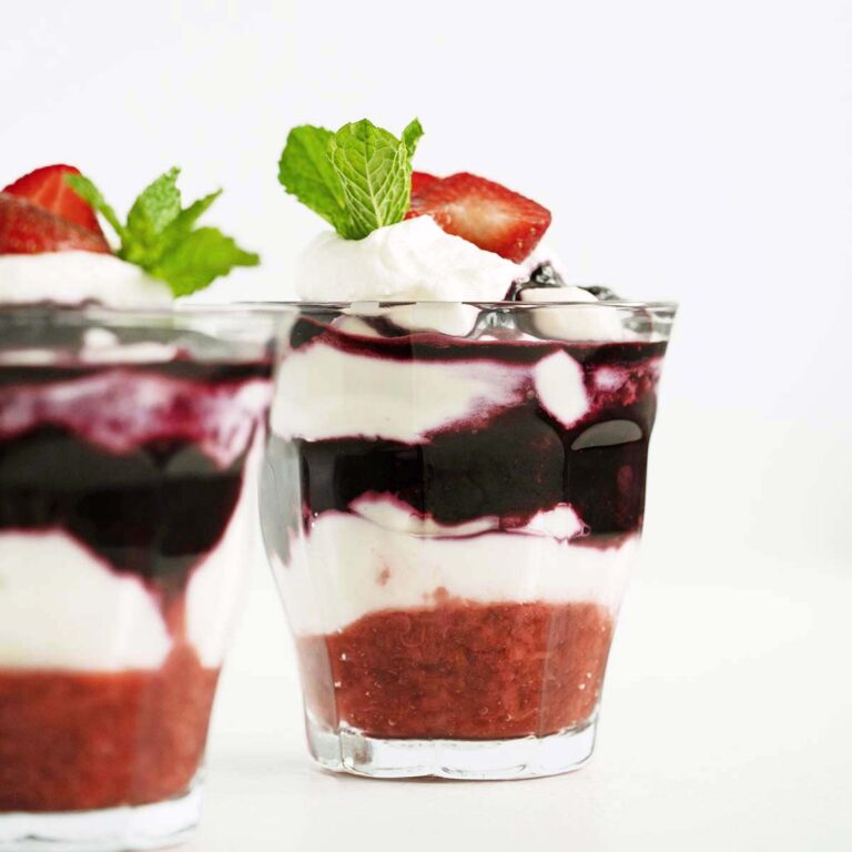 no bake cheesecake patriotic parfait recipe featured image