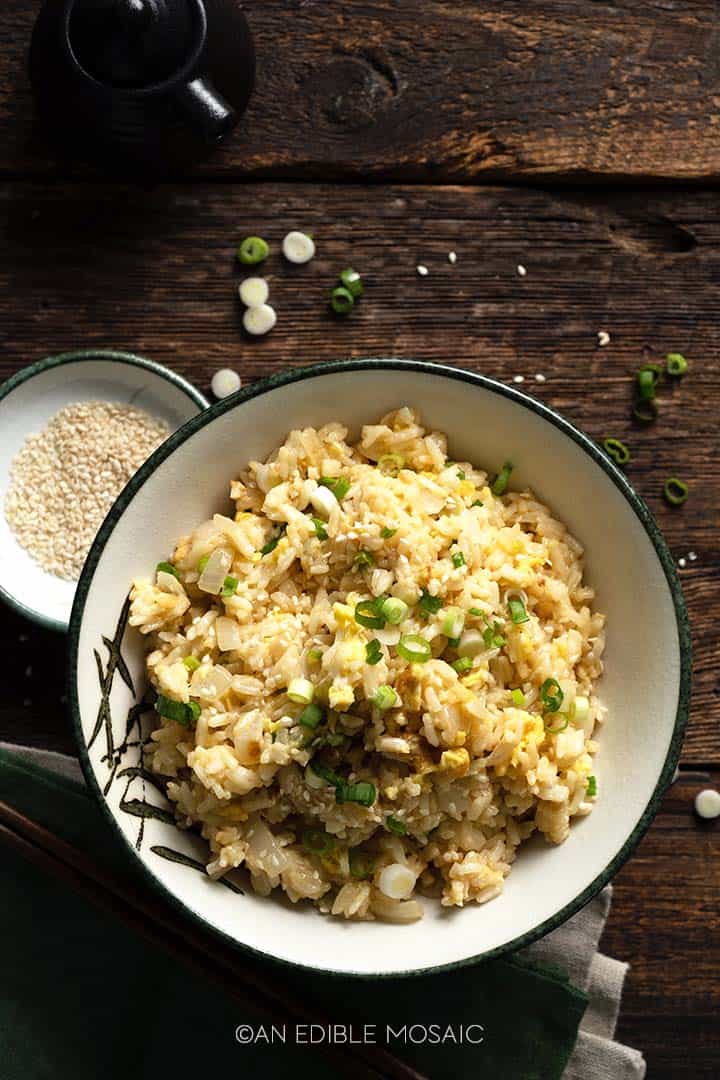 yakimeshi recipe in japanese bowl on wooden table