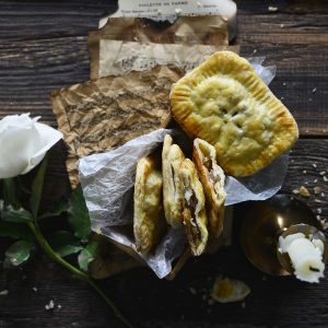 homemade apple hand pies featured image
