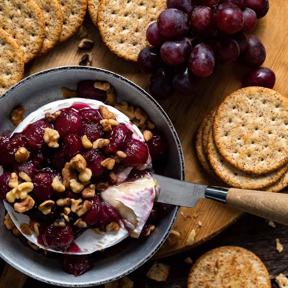 baked brie featured image