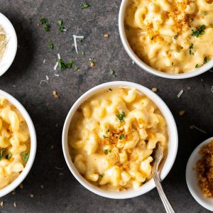 instant pot mac and cheese featured image