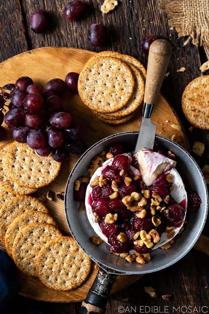 melted baked brie with roasted grapes