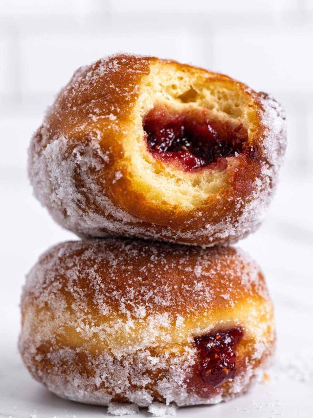 Pączki (Polish Donuts Recipe)