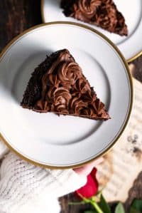 how to make 2 slices of chocolate layer cake featured image