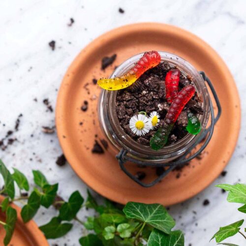 worms in dirt pudding dessert recipe featured image