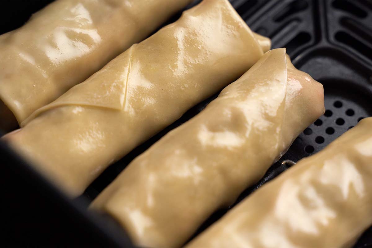 egg rolls in air fryer basket