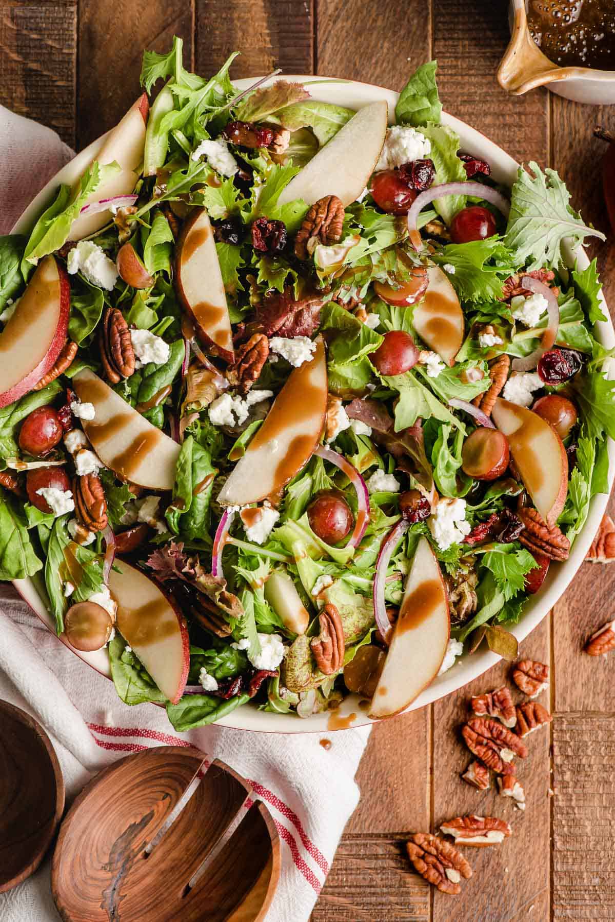 autumn salad with pear and goat cheese