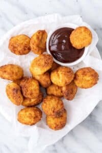cropped-chicken-nuggets-on-plate-with-bbq-sauce.jpg