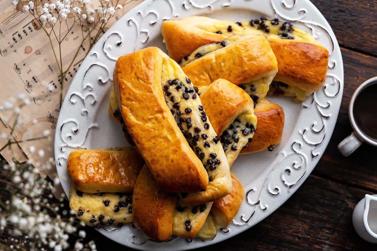brioche au chocolate french pastry