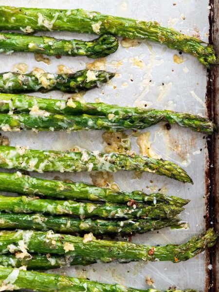 garlic parmesan asparagus recipe featured image