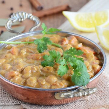 pumpkin chickpea curry featured image