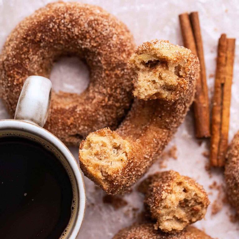 baked cinnamon apple cider doughnuts recipe featured image