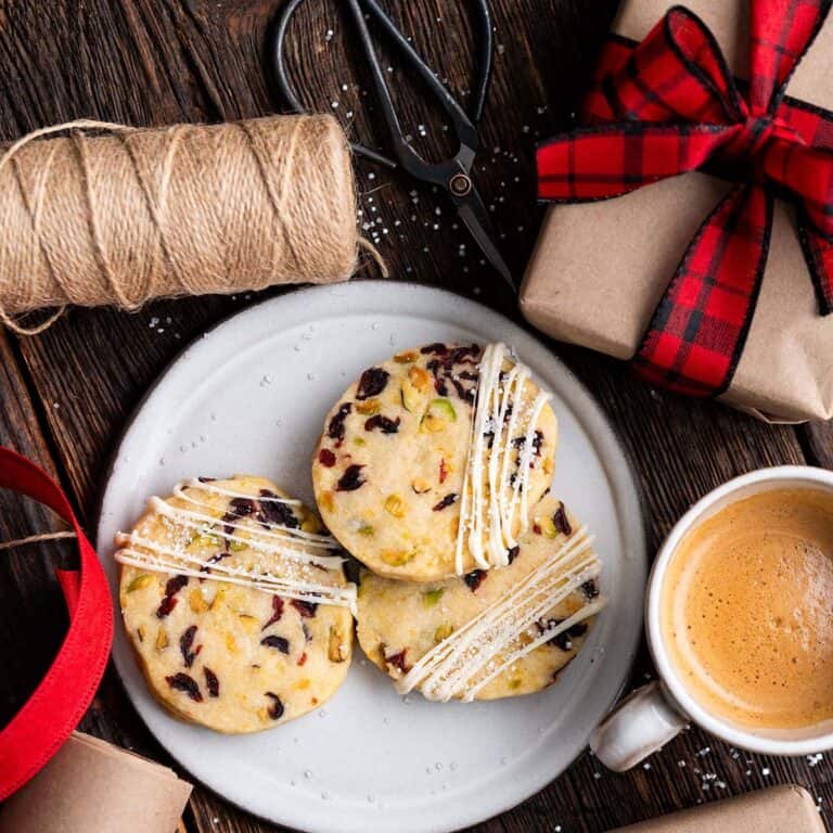 christmas shortbread cookies recipe featured image
