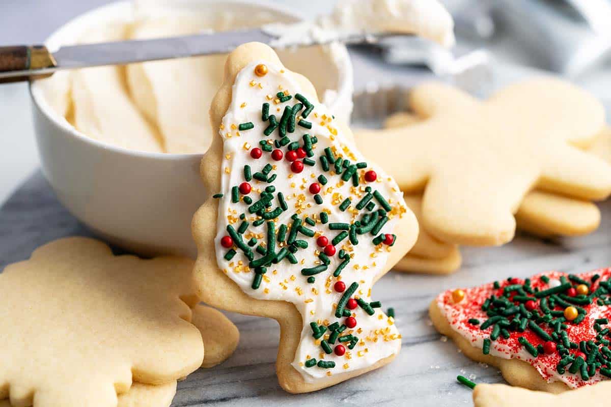 easy christmas sugar cookies recipe with frosting