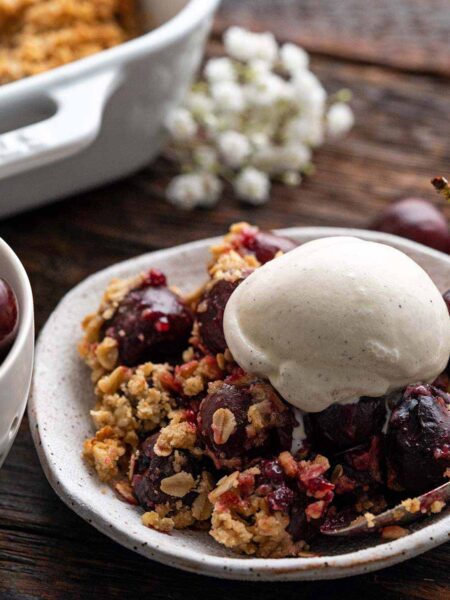 homemade cherry crisp recipe featured image