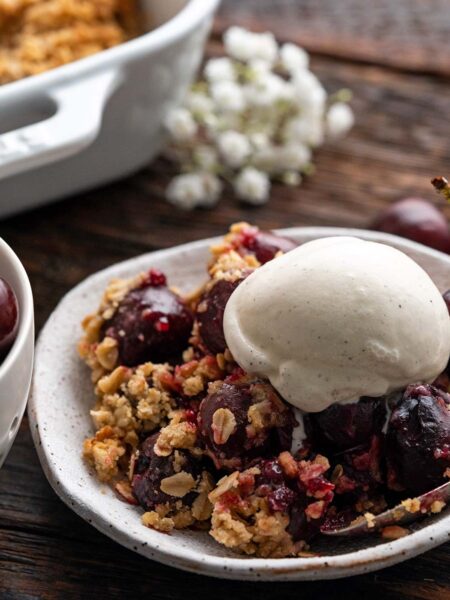 homemade cherry crisp recipe featured image
