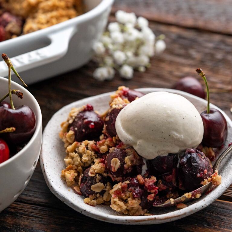 homemade cherry crisp recipe featured image
