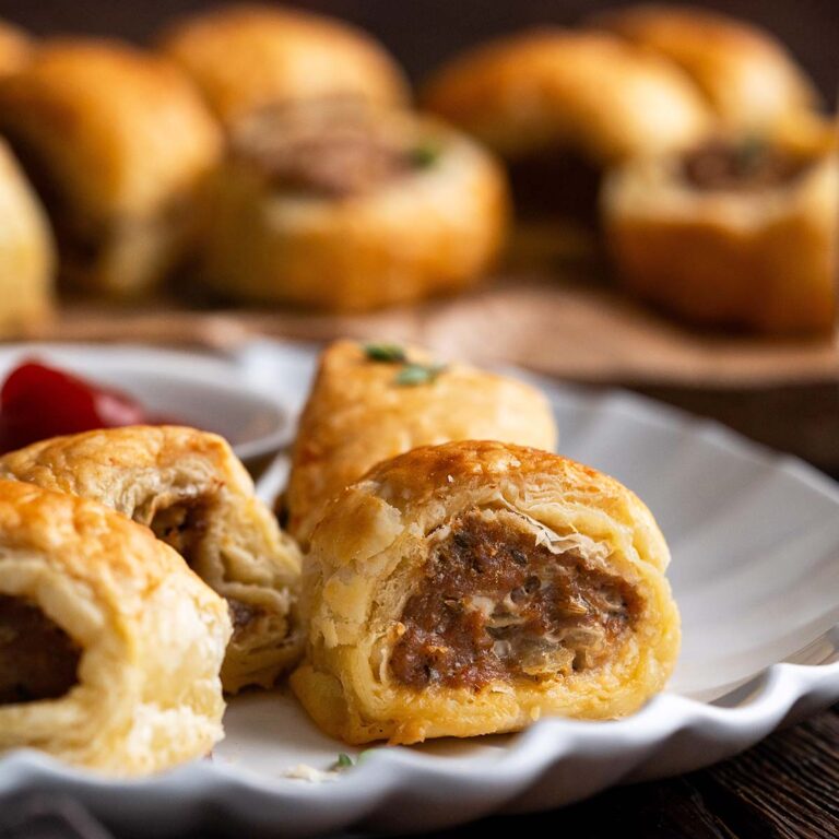mini sausage rolls featured image