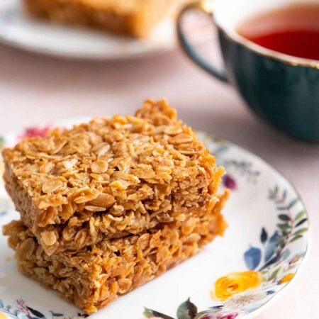 classic easy flapjack recipe featured image